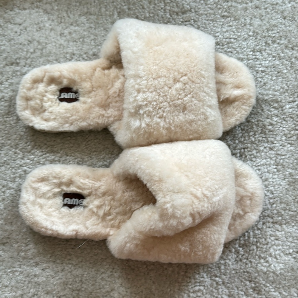 Lamo Fur Slip On Slippers Womens Size XL (9-10)